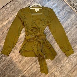 ANTHROPOLOGIE peplum wrap top in olive green